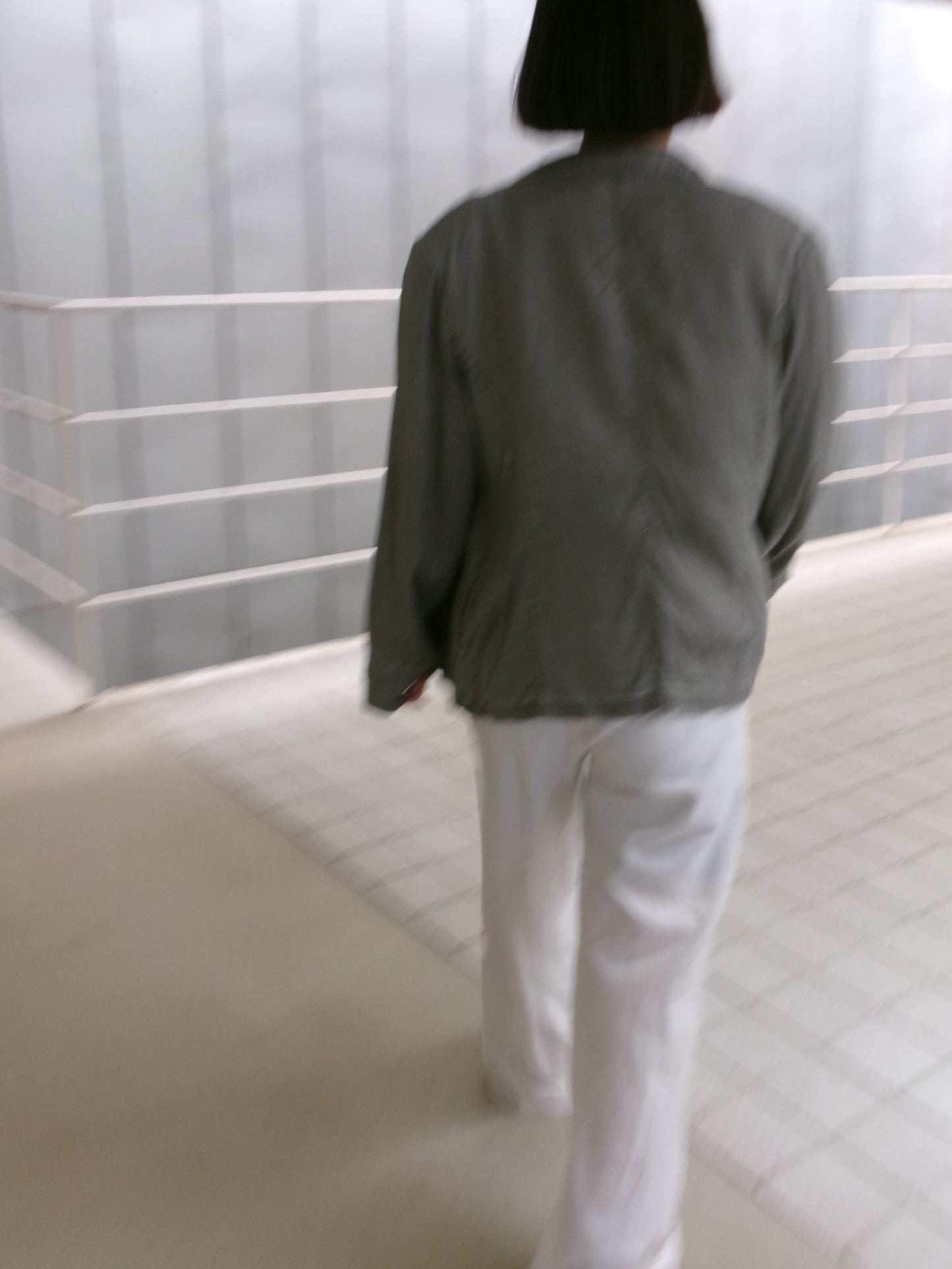 Sarah - 90s silk shirts with shoulder pad