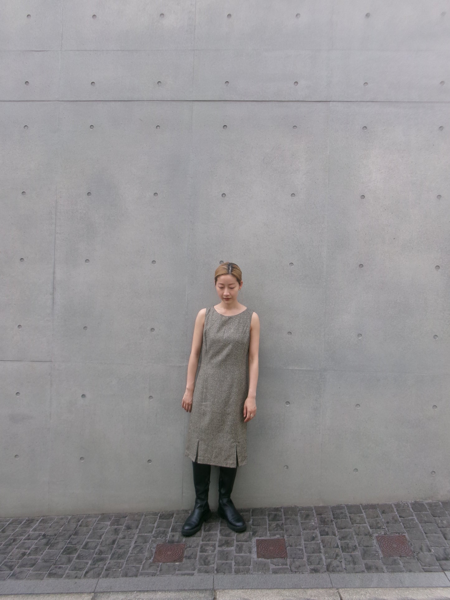 Louise - sleeveless tweed dress with slit hem detail