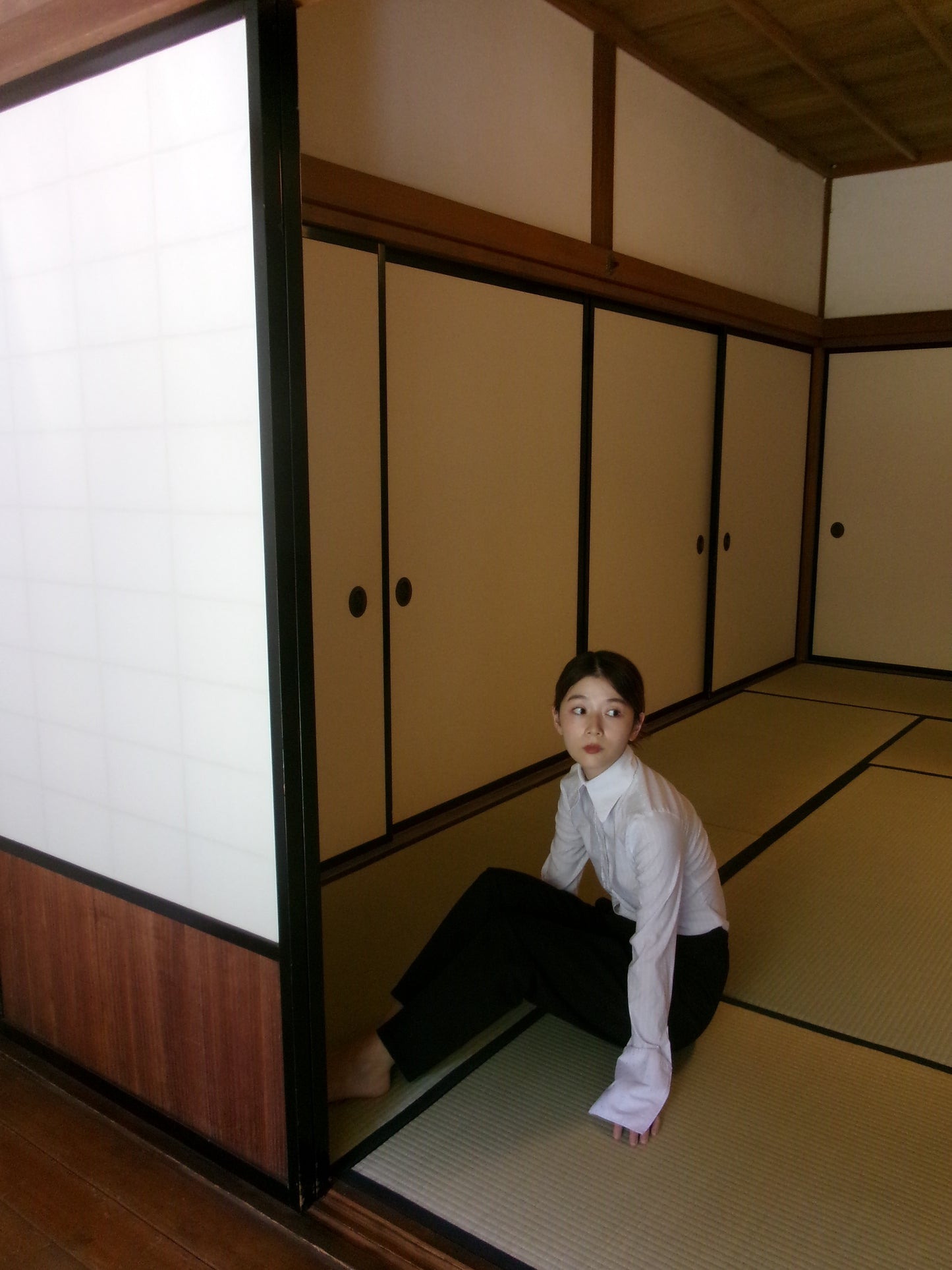 Morgane - 90s white shirts