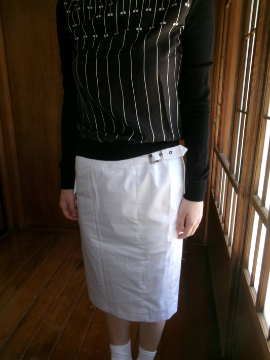 Héloïse - white skirt with belt detail