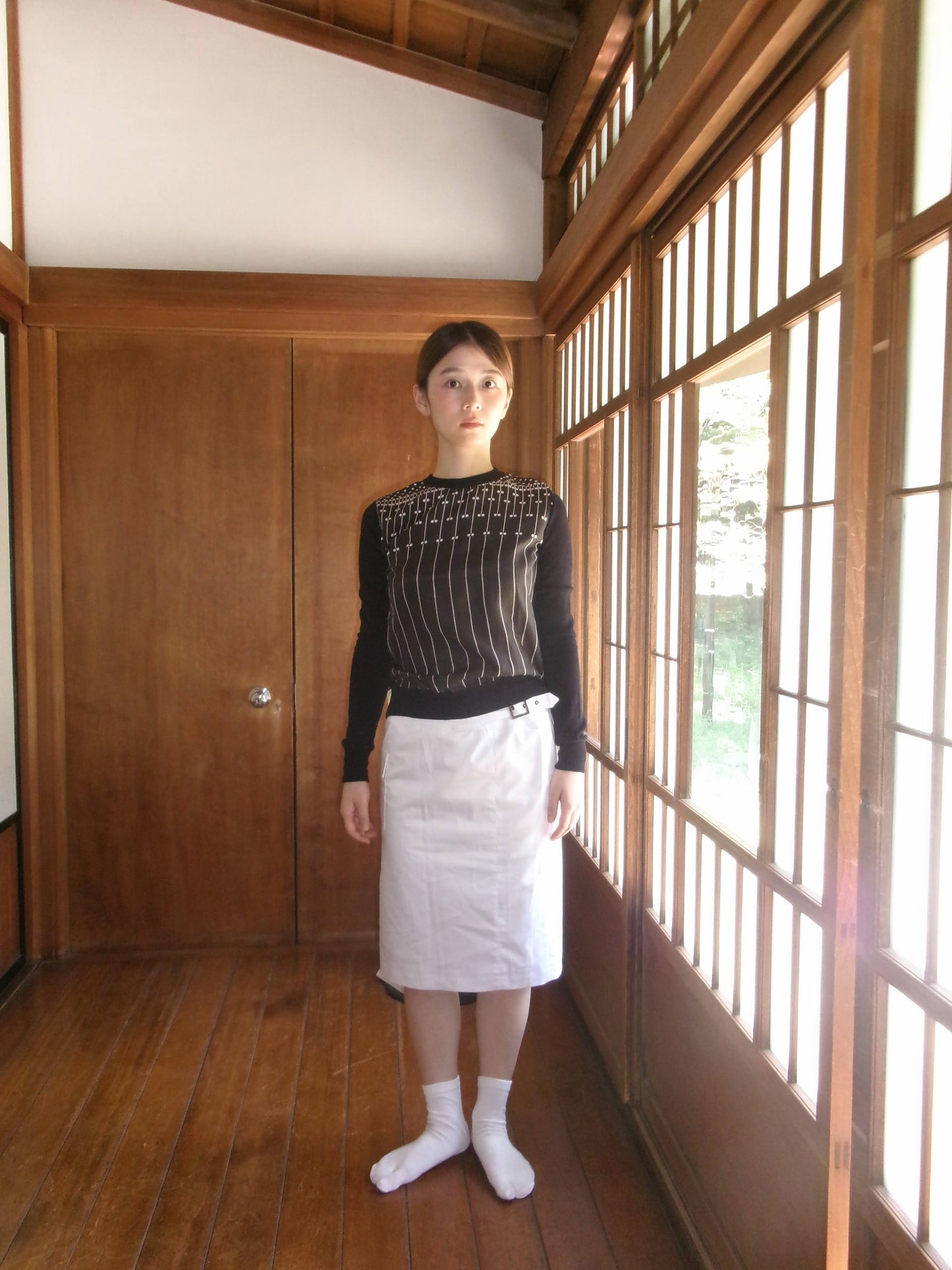 Héloïse - white skirt with belt detail