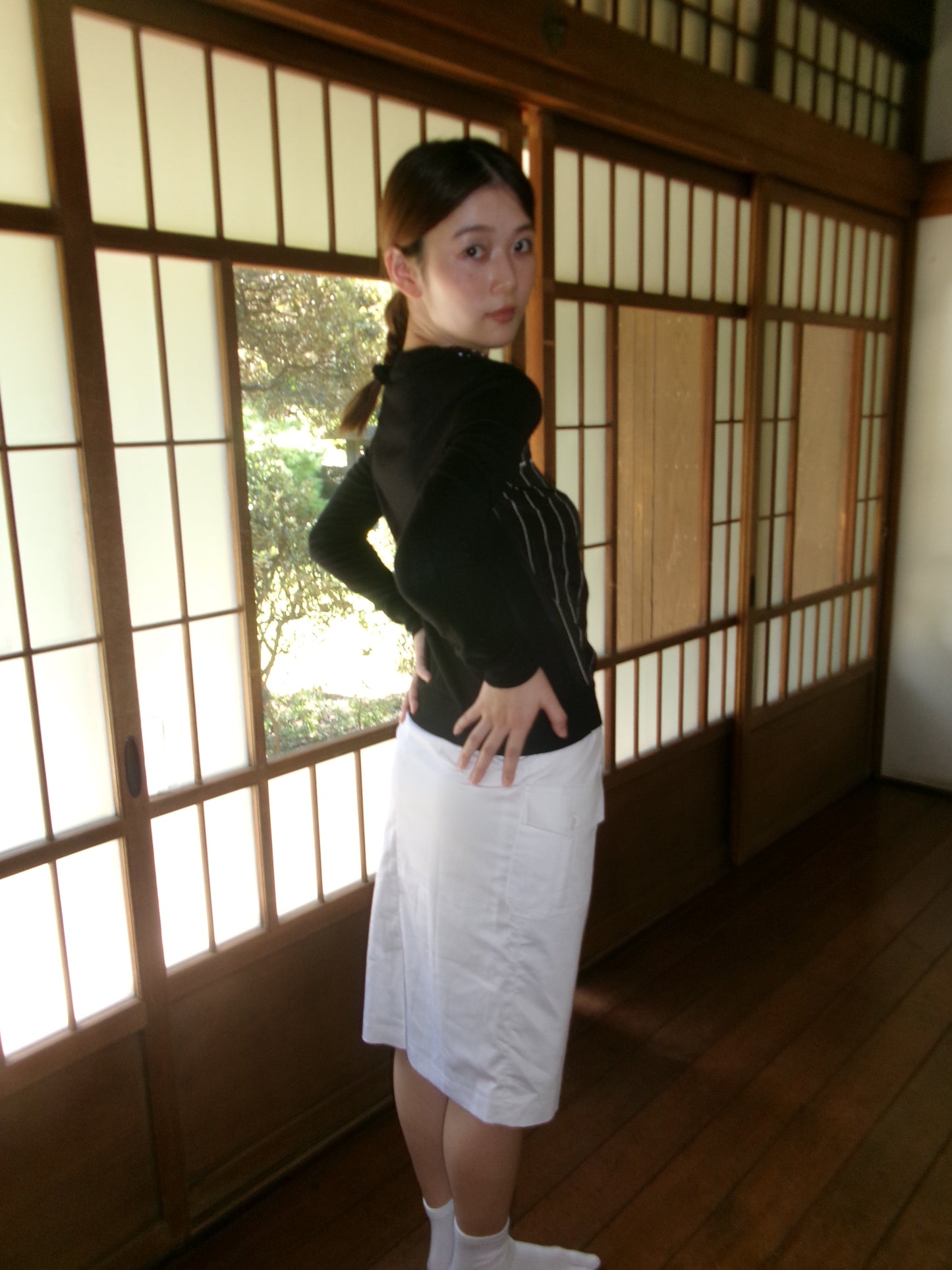 Héloïse - white skirt with belt detail