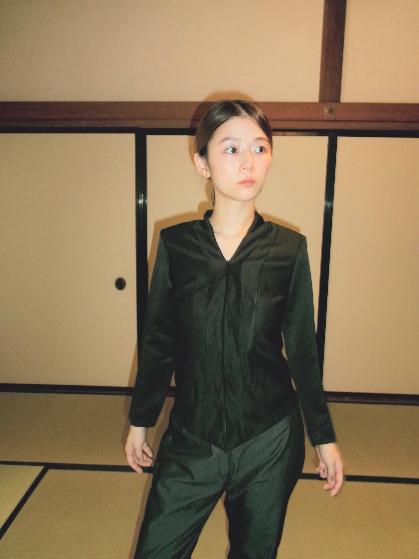 Clothilde -sculpted V-neck blouse