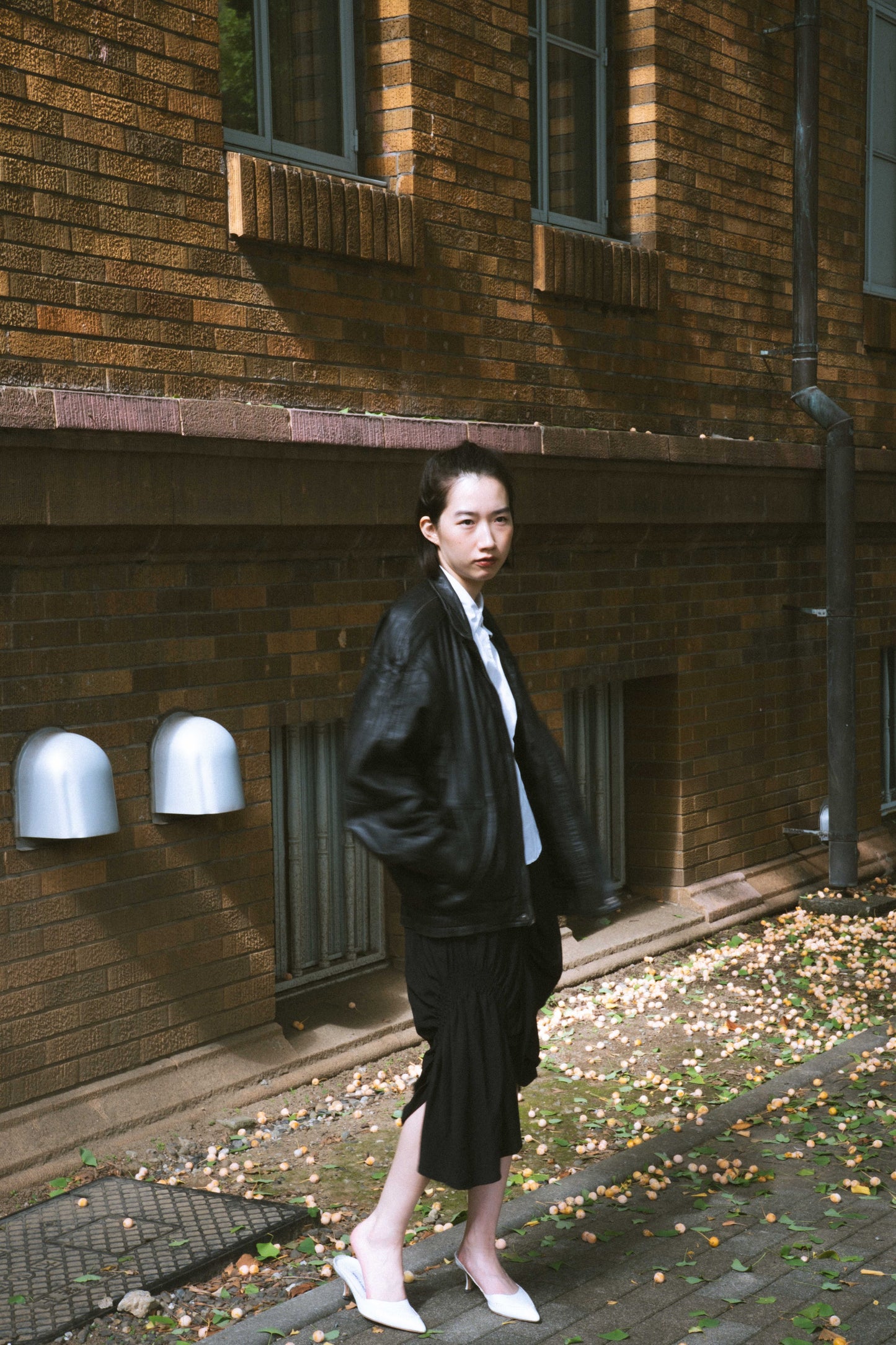 Haru - gathered detail mid skirt