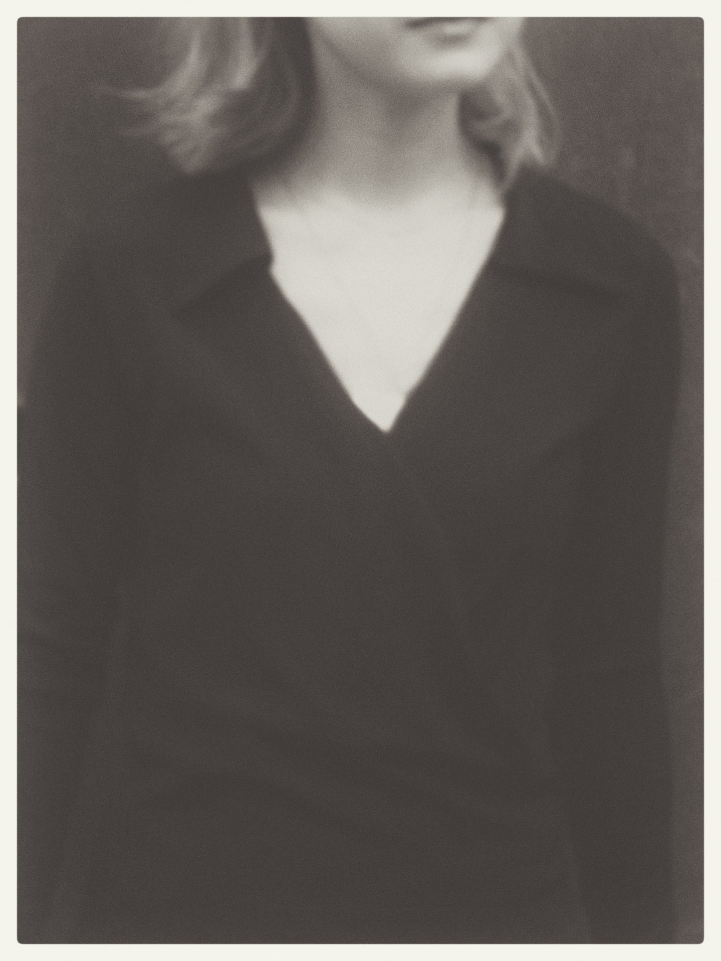 luna - 70s twist collar wrap top