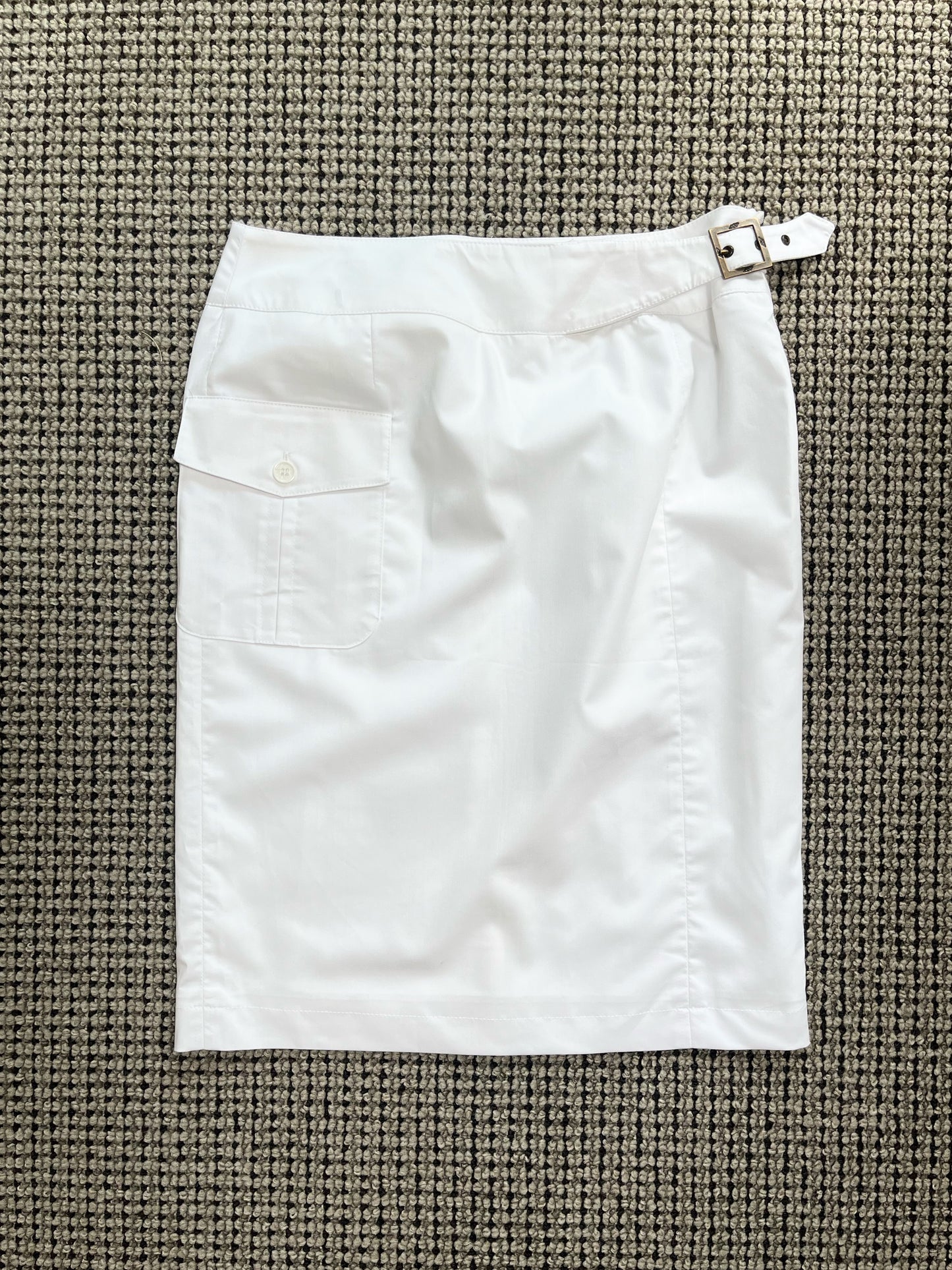 Héloïse - white skirt with belt detail